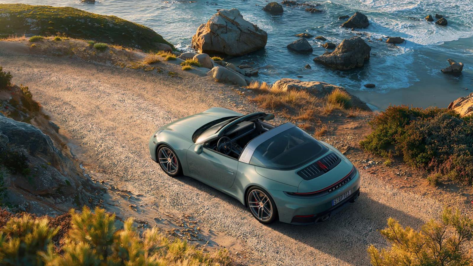 Ντεμπούτο για την ανανεωμένη Porsche 911 Carrera 4S 
